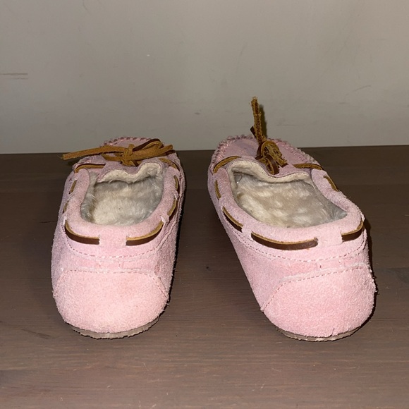 Minnetonka Pink Suede Moccasins - Women’s Size 5 - Picture 5 of 8